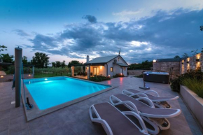 Villa Crystallina